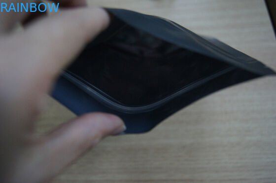 رقائق الألومنيوم أكياس الشاي التعبئة والتغليف / الوقوف مات كيس من البلاستيك الأسود القهوة مع الرمز البريدي قفل