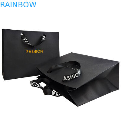 شعار العلامة التجارية المخصصة الورق الأسود الفاخرة الملابس التعبئة والتغليف هدية حقيبة التسوق الورقية التعبئة والتغليف