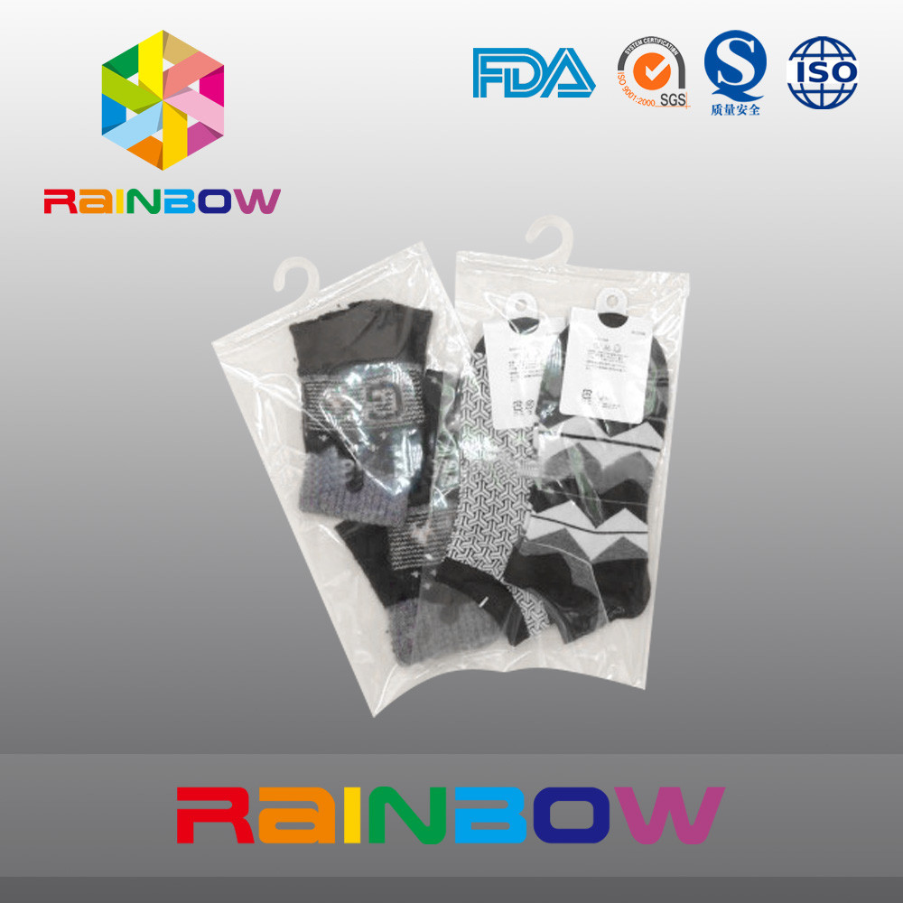 الحليب الأبيض واضح الحقائب البلاستيكية التعبئة والتغليف شنقا كيس هوك مع سحاب للجوارب