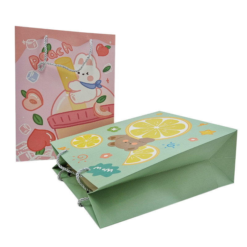 بيع بالجملة الشعار المطبوع حسب الطلب كيس الورق الهدية الفاخرة البيع بالتجزئة البوتيك التسوق كيس الورق