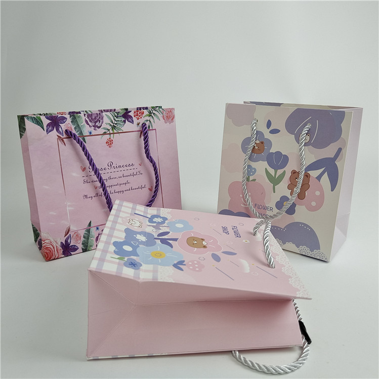 ضمان الجودة الترويجية الطباعة الرقمية المخصصة الشعار المطبوع حقيبة التسوق الورقية