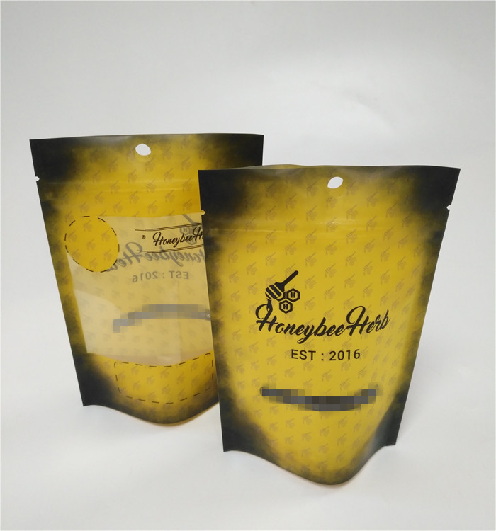 مخصص مطبوعة ماتي الأسود رائحة واقية مغلفة مايلر البريدي قفل أكياس الأعشاب توبا دويباك