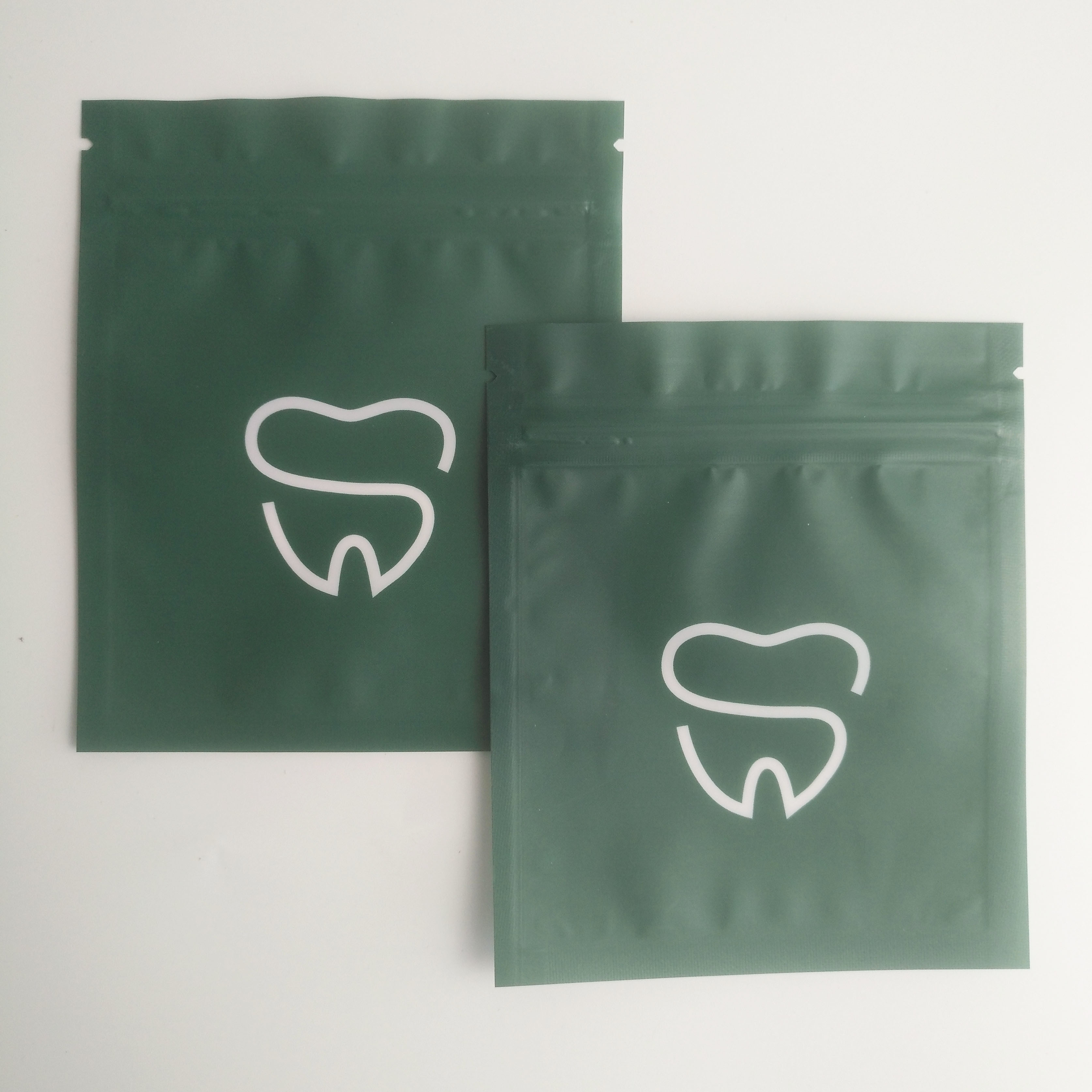 120mic MOPP PE Mylar Matte Packaging Bags Cmyk مع جانب واحد