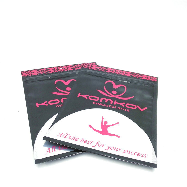 Sock 13x21cm MOPP Ziplock Plastic Zipper Bag VMPET Pantone للجوارب الرياضية