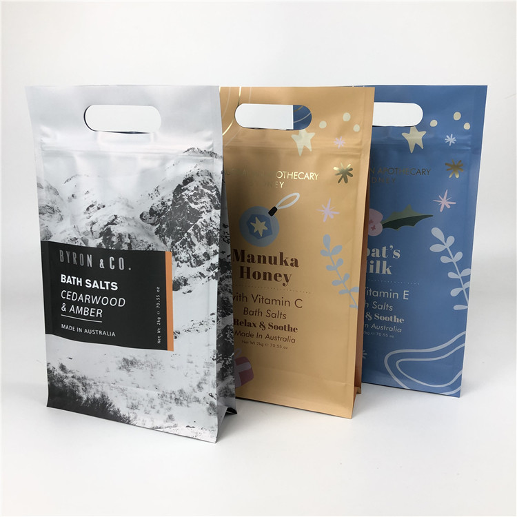 أكياس مسطحة القاع ZIp Lock الغذاء الصف مسطحة القاع مع مقبض لتغليف فرك الجسم